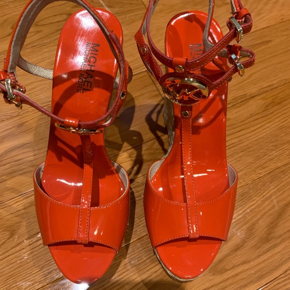 Michael Kors orange wedge sandals with ankle strap - Picture 2 of 4